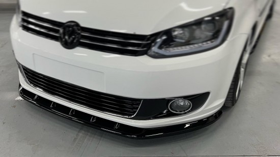 Voorspoiler Sport Hoogglans Zwart - Volkswagen Caddy MK3 GP