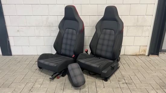 Set Volkswagen Golf 8 GTI stoelen met armsteun - Volkswagen Caddy