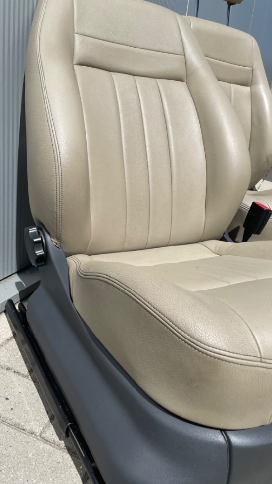 Set beige lederen stoelen - Volkswagen Caddy MK3 (GP)