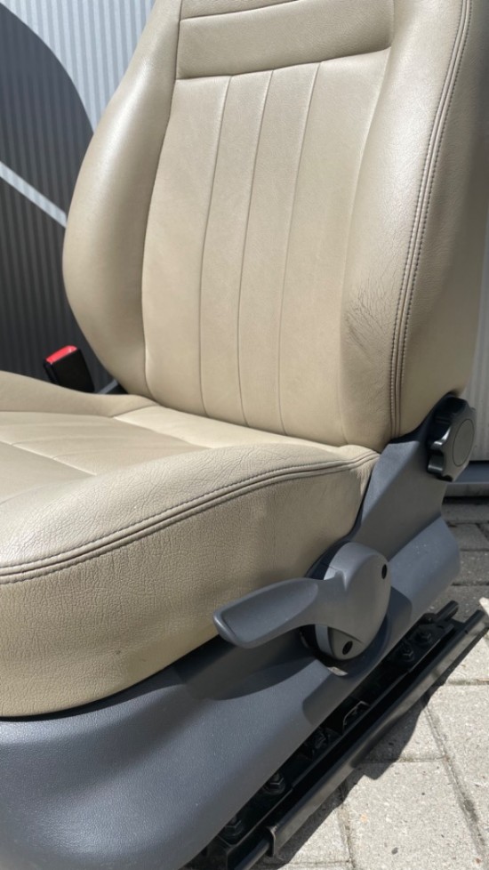 Set beige lederen stoelen - Volkswagen Caddy MK3 (GP)