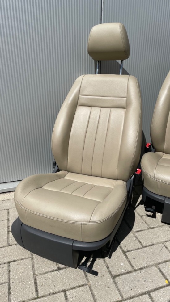 Set beige lederen stoelen - Volkswagen Caddy MK3 (GP)