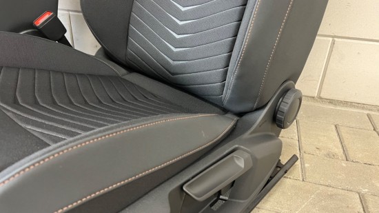 Set Cupra Born Schaalstoelen - Half Leder - Volkswagen Caddy | De Caddy Winkel | Barneveld