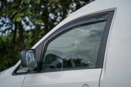 Climair Zijwindschermen Black - Volkswagen Caddy MK4