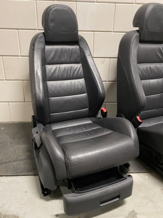 Volkswagen Golf 5 GTI lederen stoelen