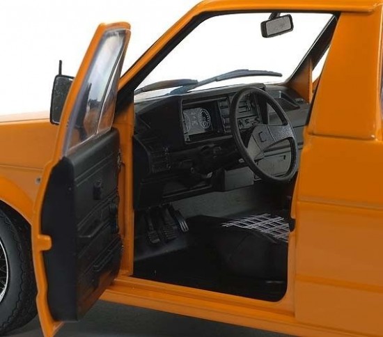 Solido Volkswagen Caddy MK1 1:18 - Custom Uni Oranje