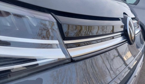 OEM Boven Grille Deluxe - Volkswagen Caddy Cargo MK5