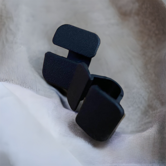 Bevestiging clips isolatieplaat motorruimte