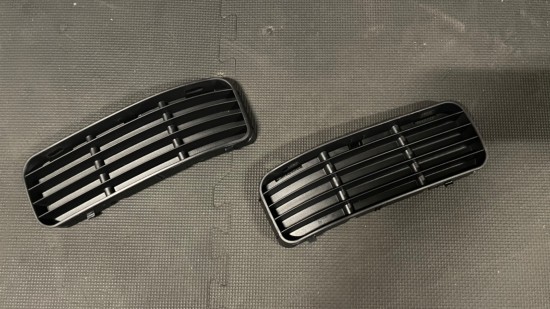 Voorbumper Grille Zijkant - Volkswagen Caddy MK2