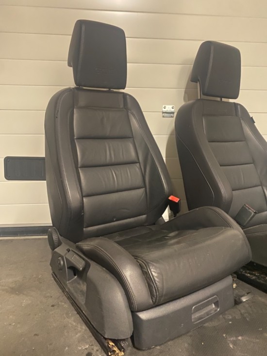 547d470e 50e8 42ee 923c 15b15922d229