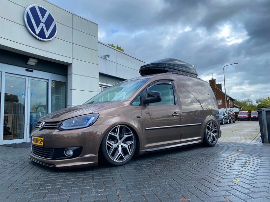 5e0f9135 7034 4815 8fe5 4de03b2a81dd