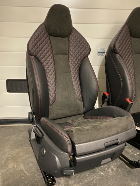 RS stoelen - Custom Made - Volkswagen Caddy