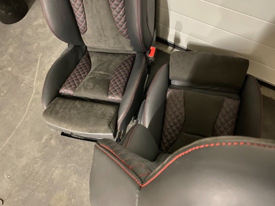 RS stoelen - Custom Made - Volkswagen Caddy