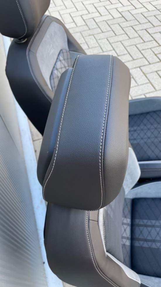 85c2bbf2 dbaf 4a1a ad4f d0d1f275c746