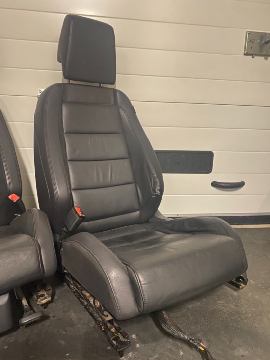 8c437106 888a 4b15 8b25 b4c4493fc70f