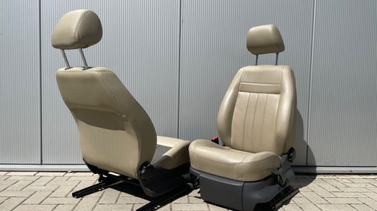 Set beige lederen stoelen - Volkswagen Caddy MK3 (GP)