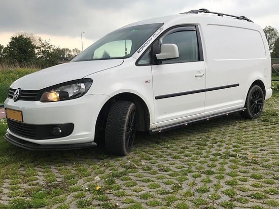 Sidebars RVS Hoogglans Zwart (LED) - Volkswagen Caddy MK3 MAXI | De Caddy Winkel | De Klomp