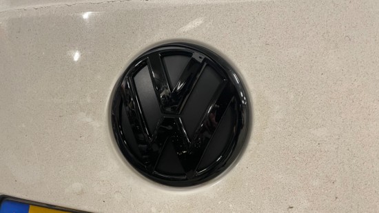 Volkswagen Logo Hoogglans Zwart Achterklep - Volkswagen Caddy MK4