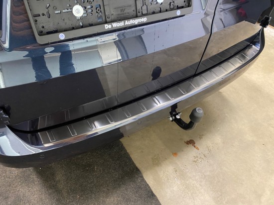 Achterbumper Beschermer RVS Zwart Ribbel- Volkswagen Caddy MK5