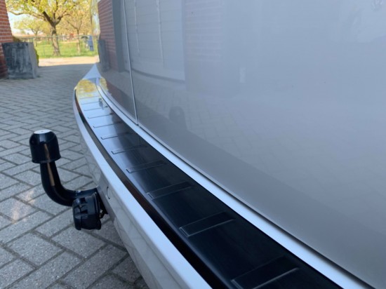 Achterbumper Beschermer RVS Zwart Ribbel- Volkswagen Caddy MK5