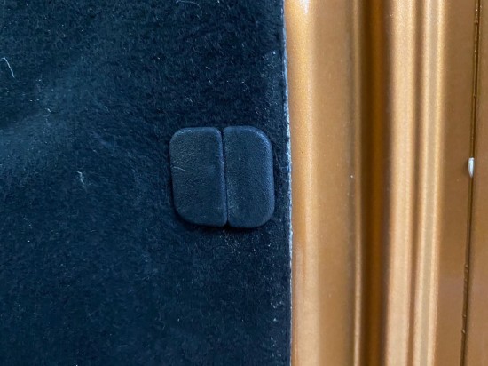 Bevestiging clips isolatieplaat motorruimte