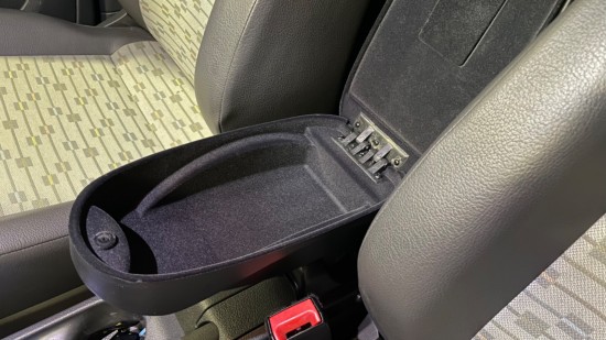 Armsteun kantel/slider kunstleder - Volkswagen Caddy MK3