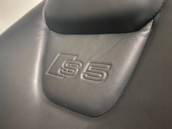 Audi S5 stoelen - volledig zwart leder / electrisch