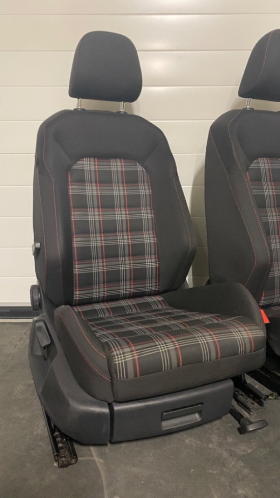 Set Volkswagen Golf 7.5 GTI - Ruit motief - De Caddy Winkel