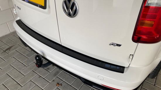 Achterbumper Beschermer V1 Hoogglans Zwart - Volkswagen Caddy MK4