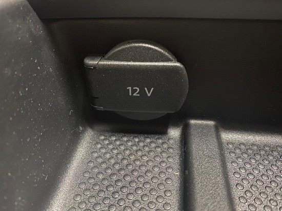 Dashboard opbergvak met 12V voorbereiding