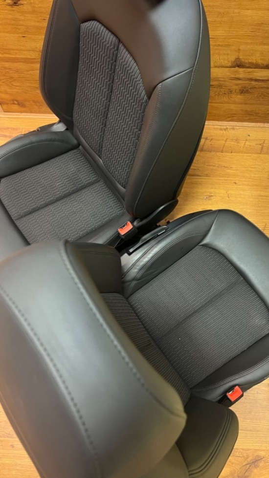 Set Audi A3 S-Line half leder stoelen - Volkswagen Caddy