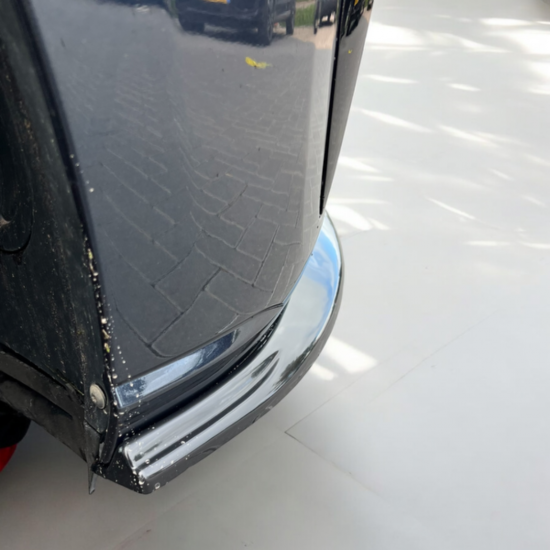 DCW V5 Voorspoiler Hoogglans Zwart - Volkswagen Caddy MK5 Cargo