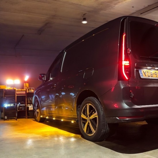 Sidebars RVS Hoogglans Zwart met LED - Volkswagen Caddy MK5 Cargo Maxi