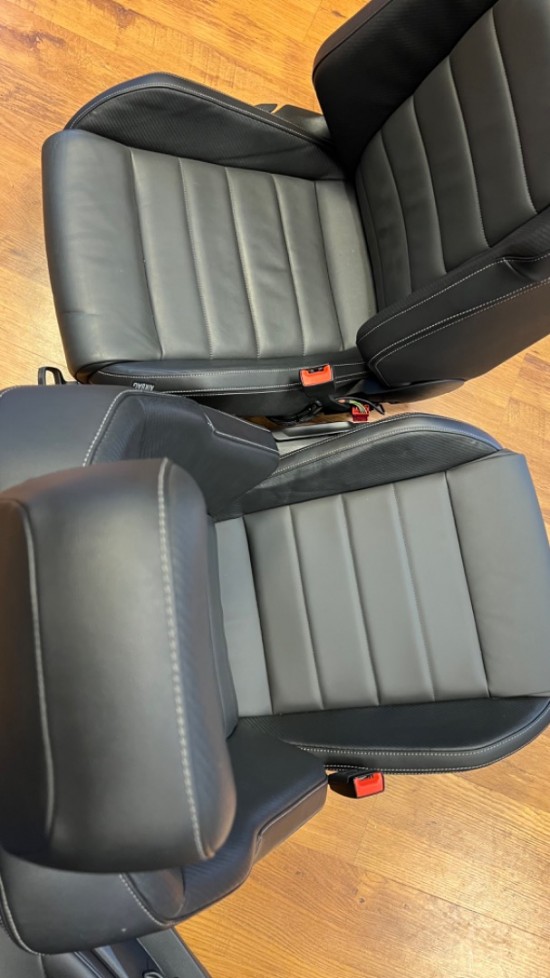 Set Volkswagen Golf 7 5 GTI R stoelen - Volkswagen Caddy