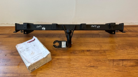 NOS Vaste trekhaak met Kabelboom - Volkswagen Caddy MK3