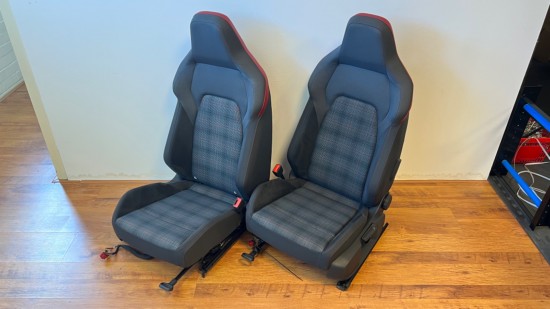 Set Volkswagen Golf 8 GTI stoelen - Volkswagen Caddy