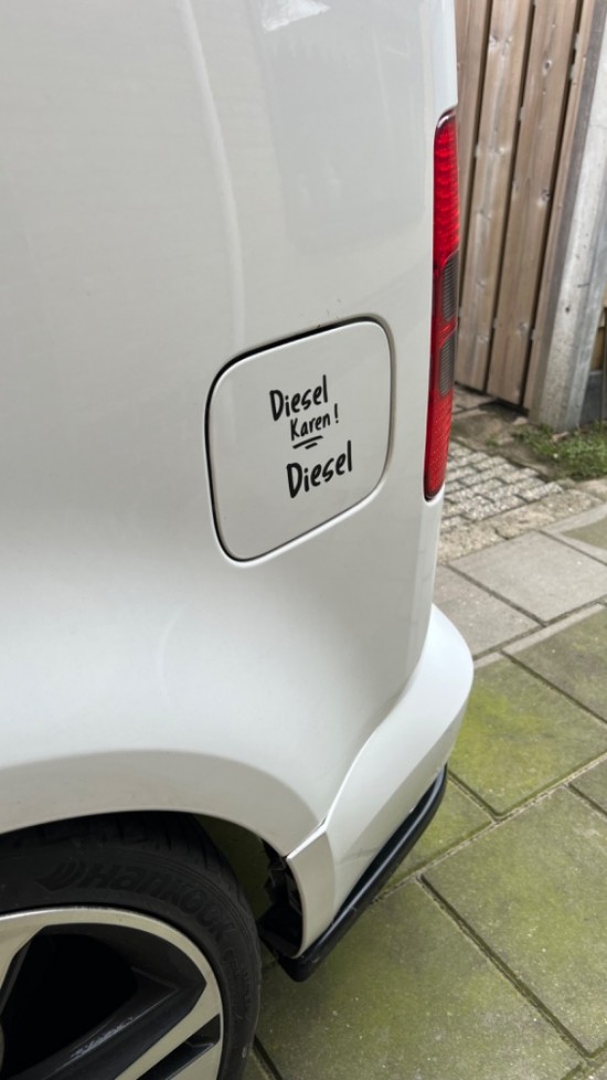 Sticker “Diesel Karen! Diesel - Volkswagen Caddy