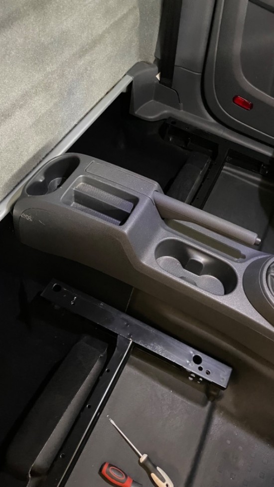 Armsteun kantelvak kunstleder - Volkswagen Caddy MK4