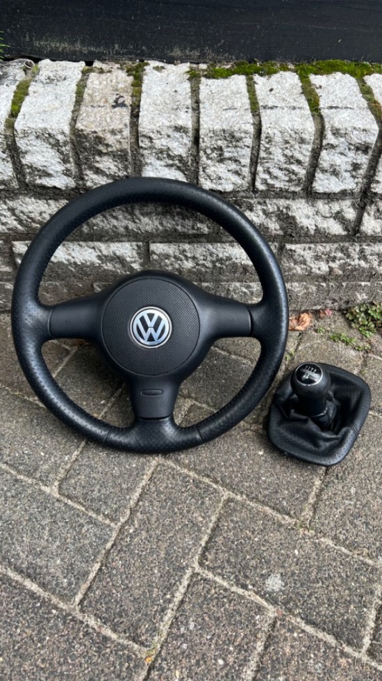 Geperforeerd leder stuur met versnellingspook - Volkswagen Caddy MK2