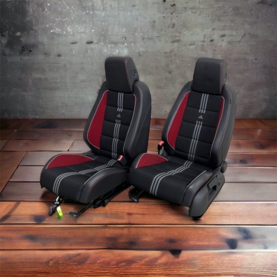 Set Volkswagen Golf 6 GTI Adidas stoelen - Volkswagen Caddy