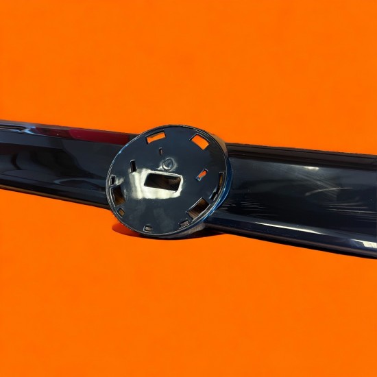 Boven Grille Hoogglans Zwart - Volkswagen Caddy MK5