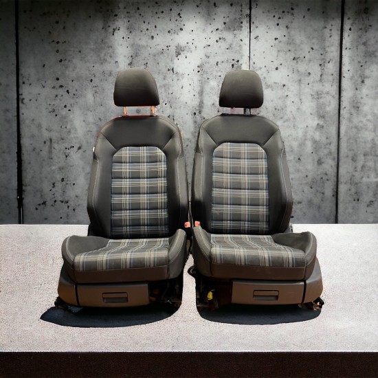 Set Volkswagen Golf 7 5 GTE stoelen - Volkswagen Caddy