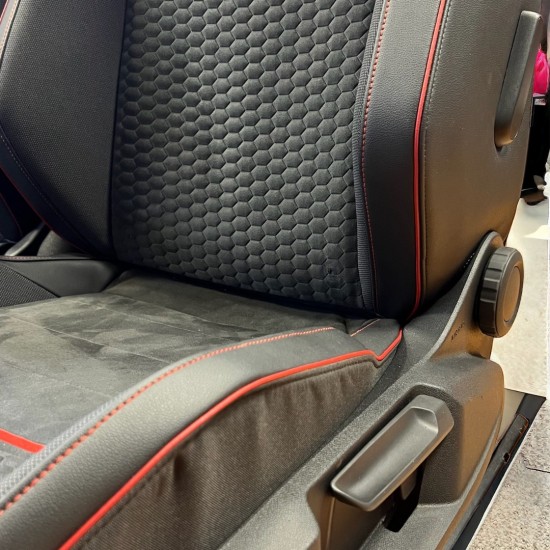 Set Volkswagen Golf 8 GTI Clubsport schaalstoelen - Volkswagen Caddy