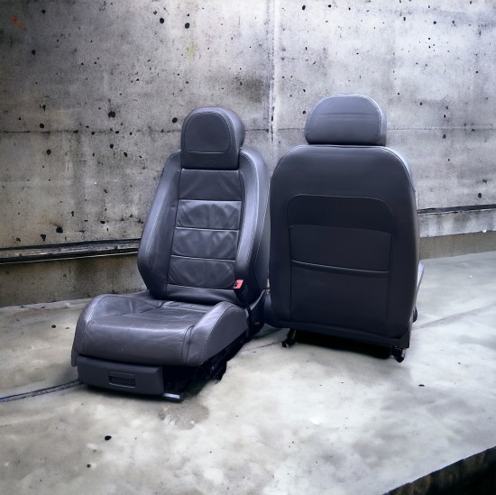 Set Volkswagen Golf 5 GTI stoelen - Volkswagen Caddy
