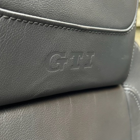 Set Volkswagen Golf 5 GTI stoelen - Volkswagen Caddy