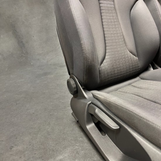 Set Audi A3 S-Line Widewing stoelen - Volkswagen Caddy