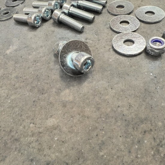 Bevestiging montage set voorspoiler - Volkswagen Caddy