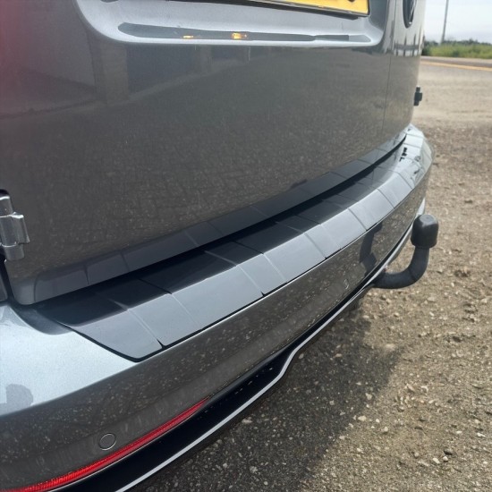 Achterbumper Beschermer V2 Hoogglans Zwart Ribbel - Volkswagen Caddy MK4