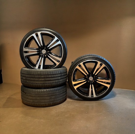 5x112 Seat Leon Cupra FR velgen met banden