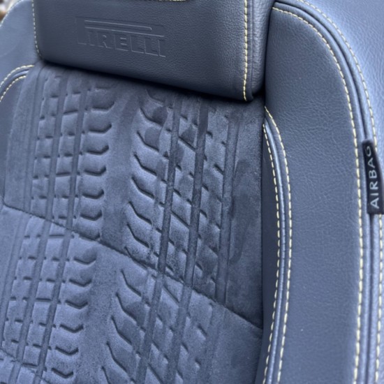 Set Volkswagen Golf 5 GTI Pirelli stoelen - Volkswagen Caddy