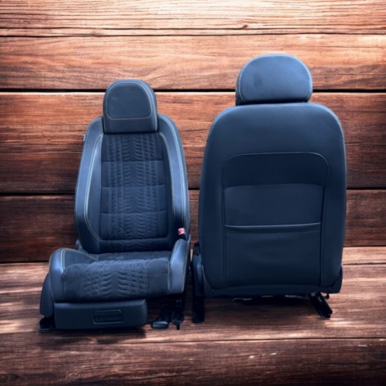 Set Volkswagen Golf 5 GTI Pirelli stoelen - Volkswagen Caddy